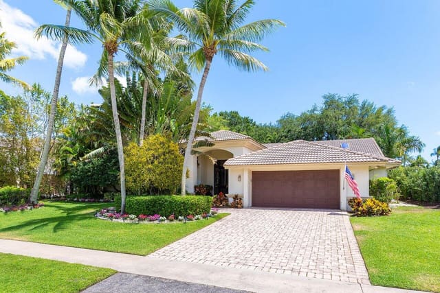 4590 Live Oak Boulevard, sold in Delaire Country Club, Delray Beach, FL