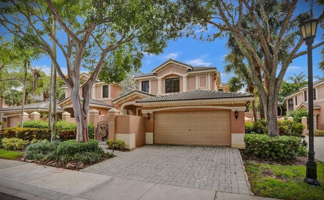 2678 Center Court Drive 2678, sold in Courtside At Weston Hills, Weston, FL