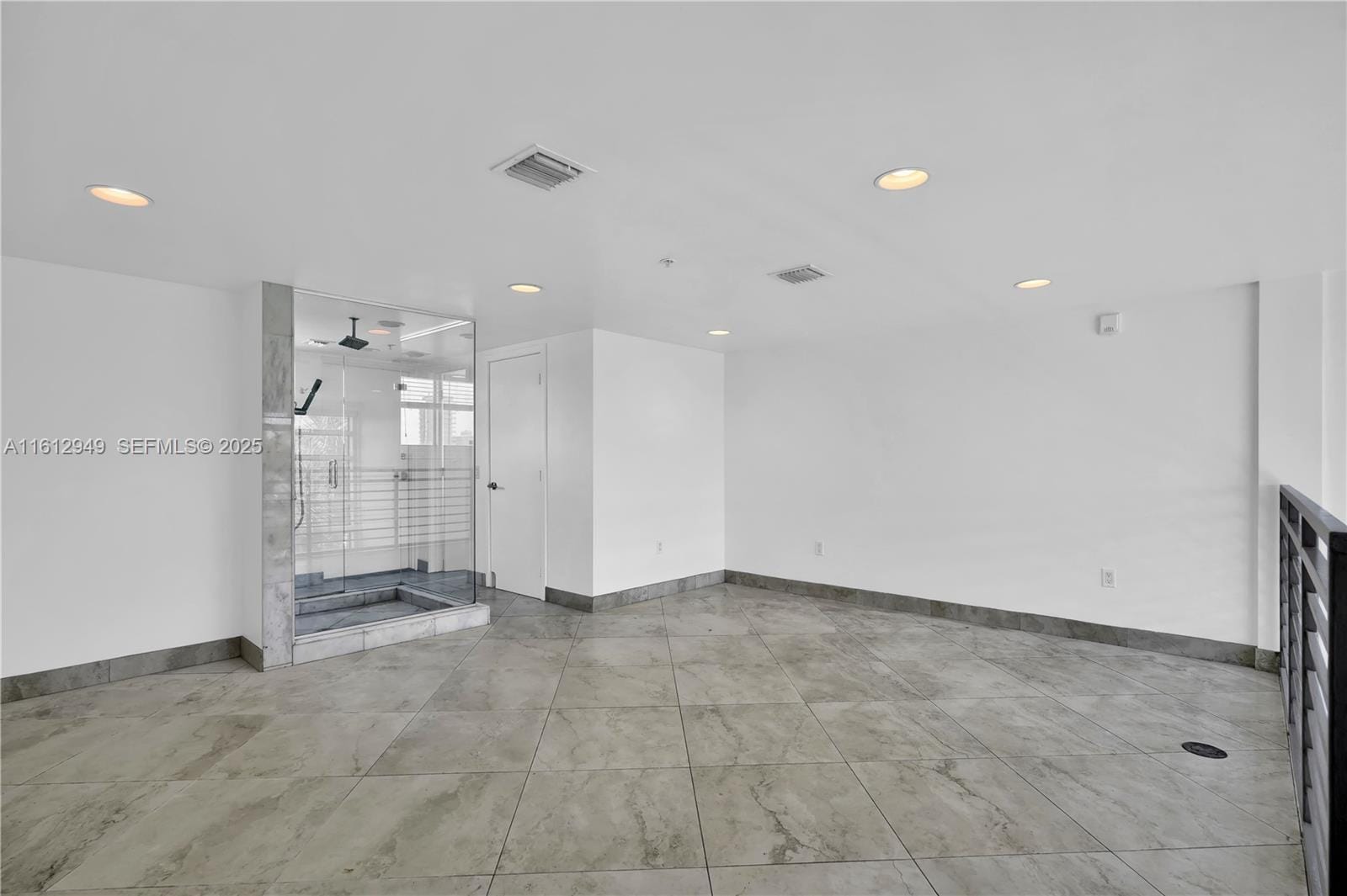 421 Meridian Avenue 16, Miami Beach, FL 33139 photo 12