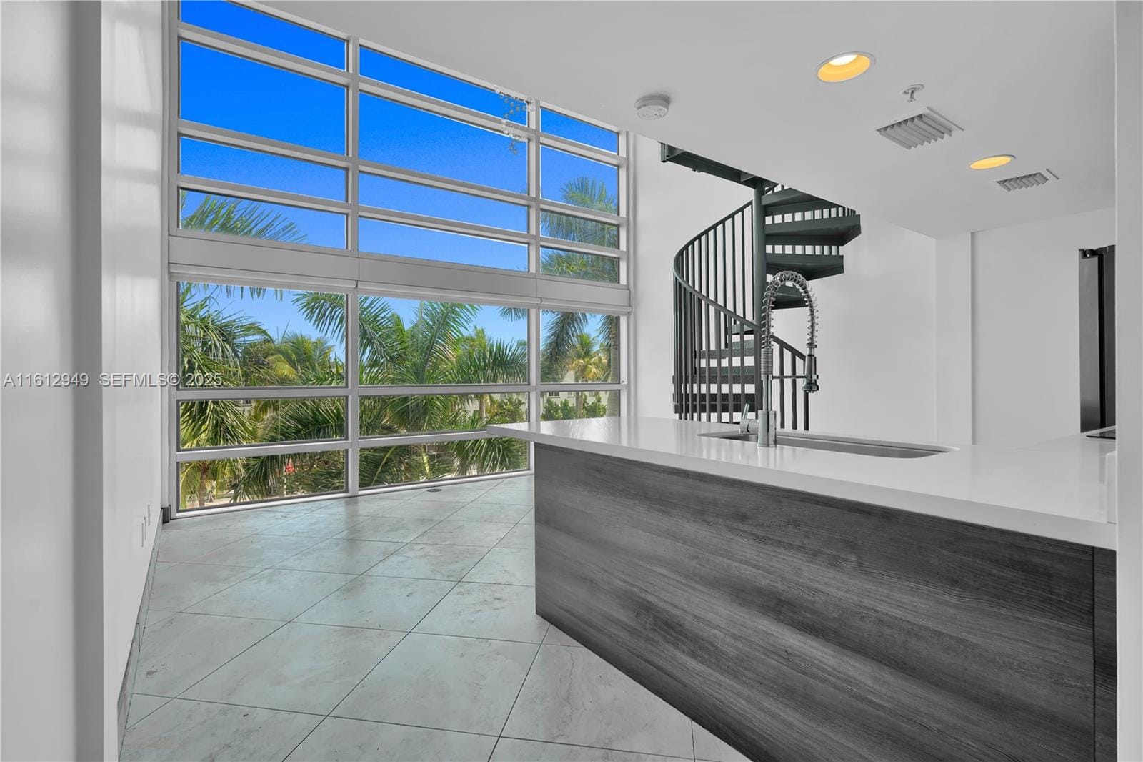 421 Meridian Avenue 16, Miami Beach, FL 33139 photo 3