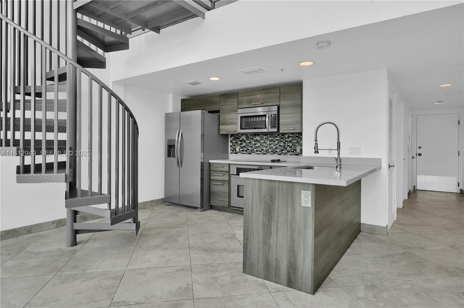 421 Meridian Avenue 16, Miami Beach, FL 33139 photo 8