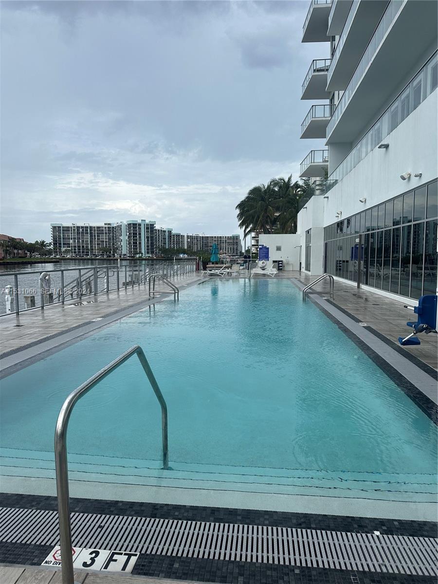 4010 S Ocean Drive R707 — photo 2