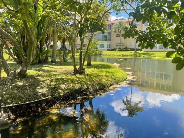 5051 W Oakland Park Boulevard 204, Lauderdale Lakes, FL 33313
