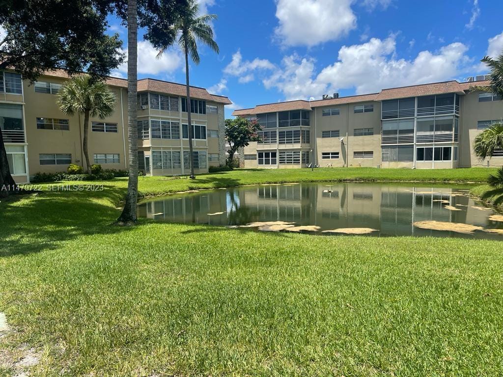 5051 W Oakland Park Boulevard 204 — photo 2