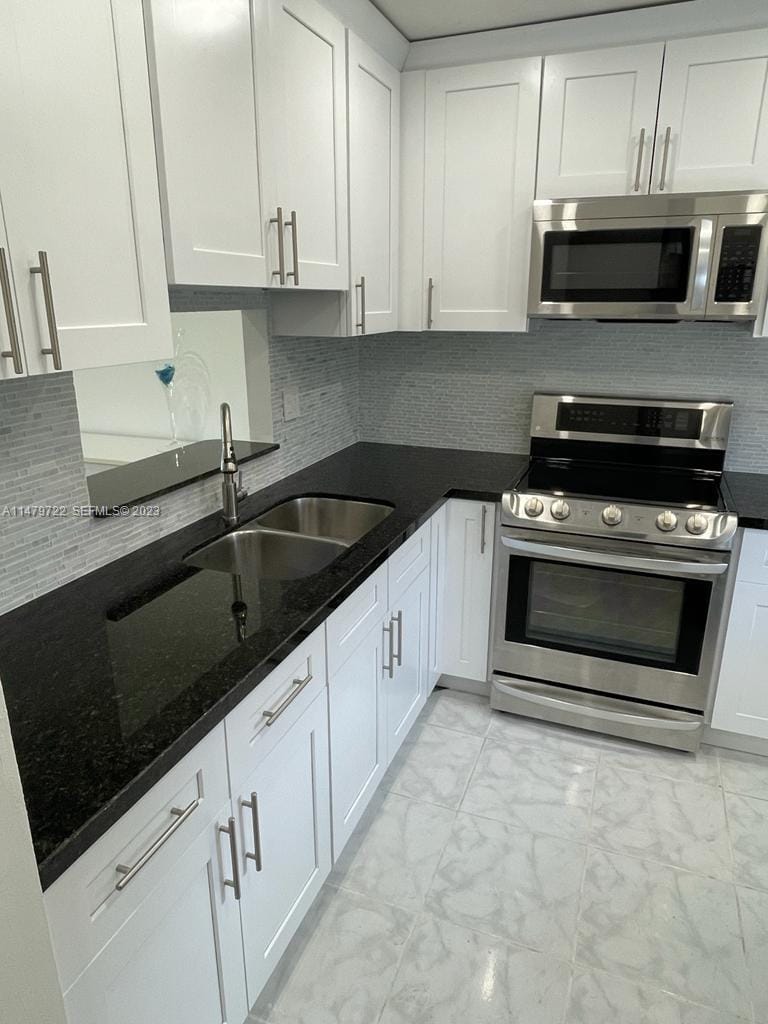 5051 W Oakland Park Boulevard 204, Lauderdale Lakes, FL 33313 photo 17