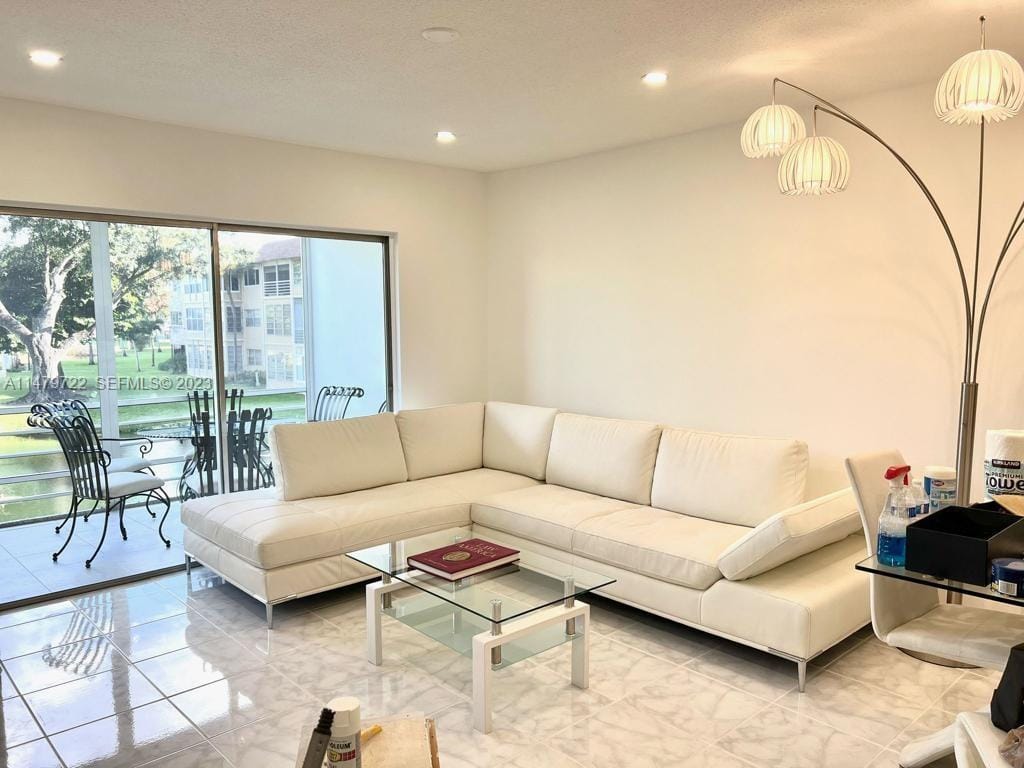 5051 W Oakland Park Boulevard 204 — photo 4