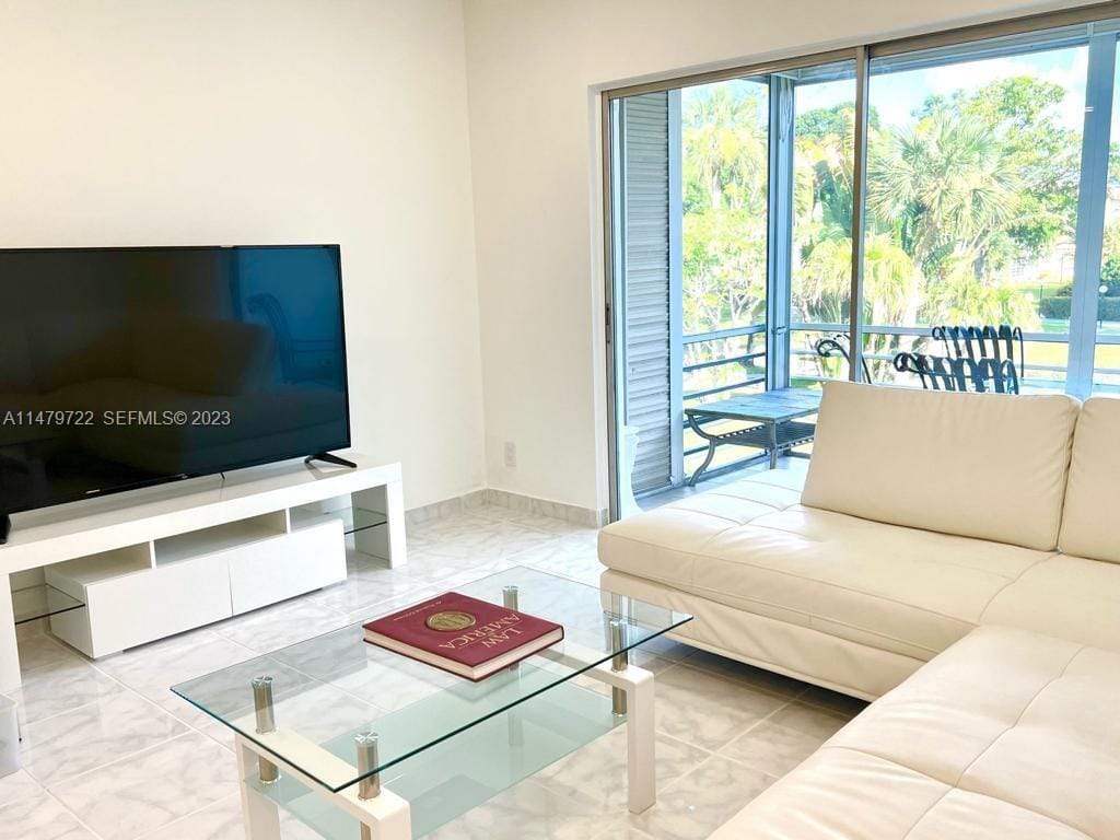 5051 W Oakland Park Boulevard 204 — photo 5