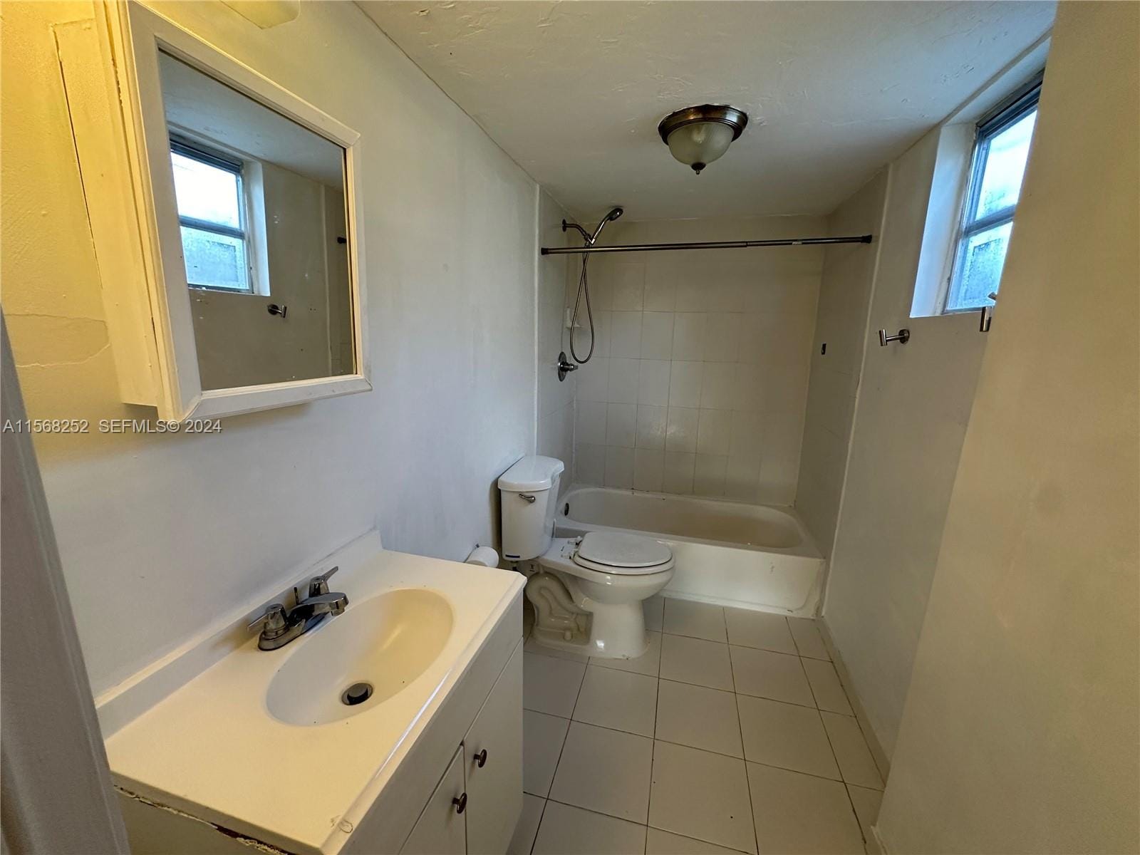 810 NW 17th Court, Miami, FL 33125 photo 22
