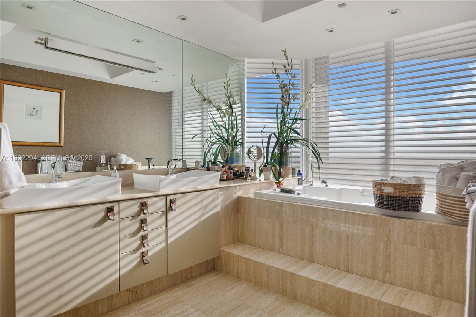 7000 Island Boulevard PH-08, Aventura, FL 33160 photo 17
