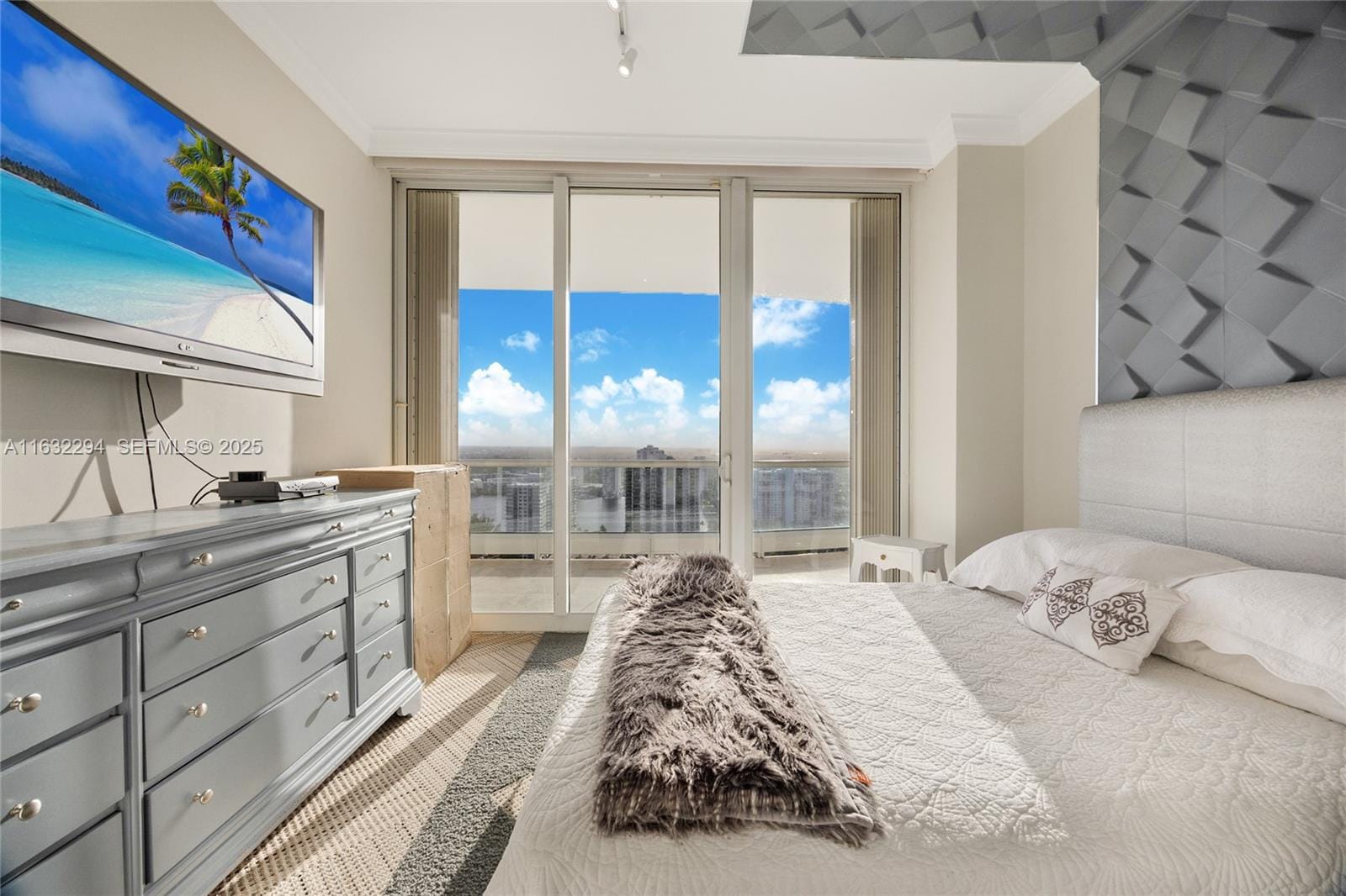 7000 Island Boulevard PH-08, Aventura, FL 33160 photo 18