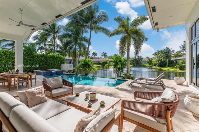 770 Leigh Palm Avenue, Plantation, FL 33324