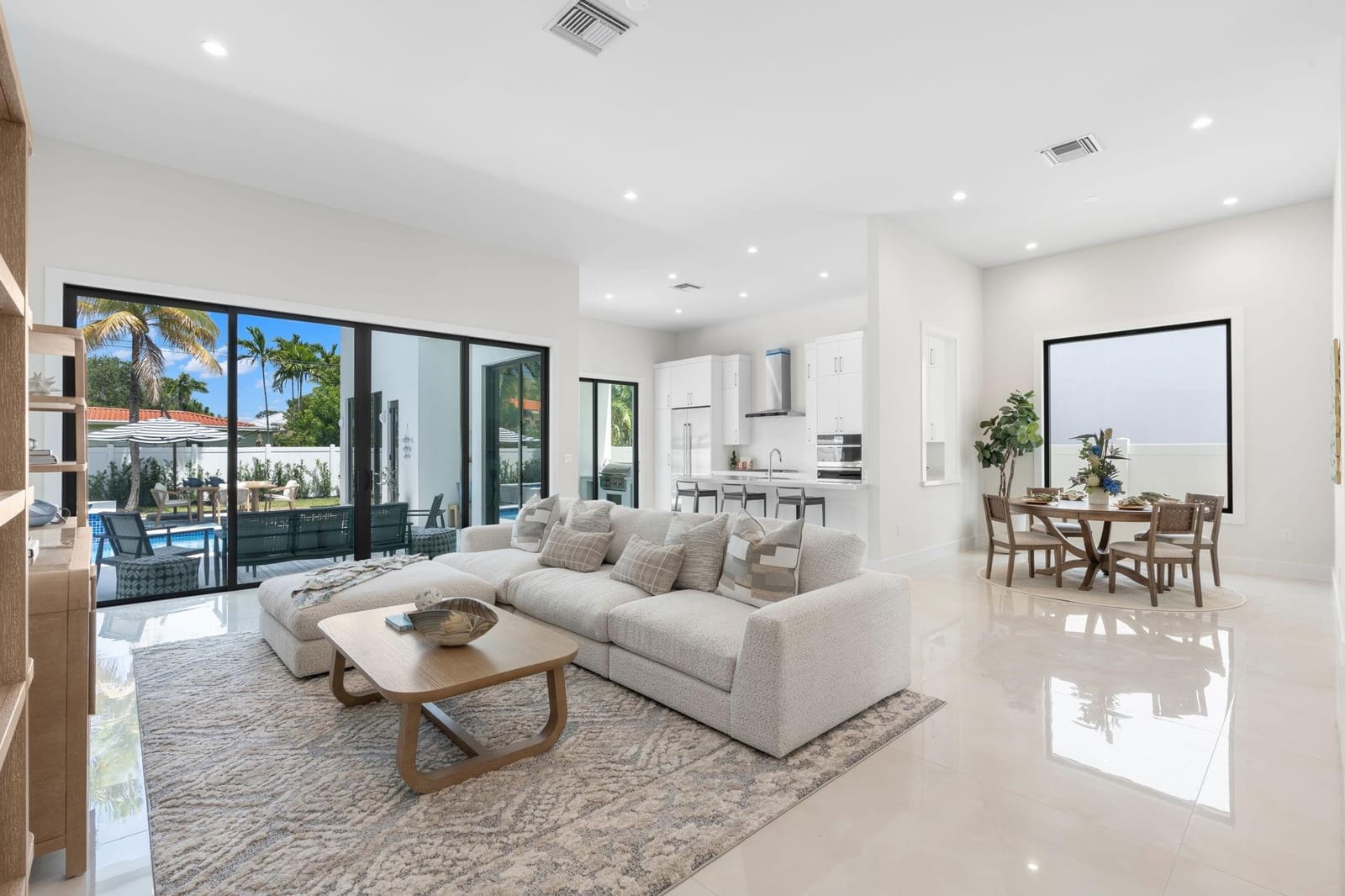 516 NE 9th Avenue, Fort Lauderdale, FL 33301 photo 17