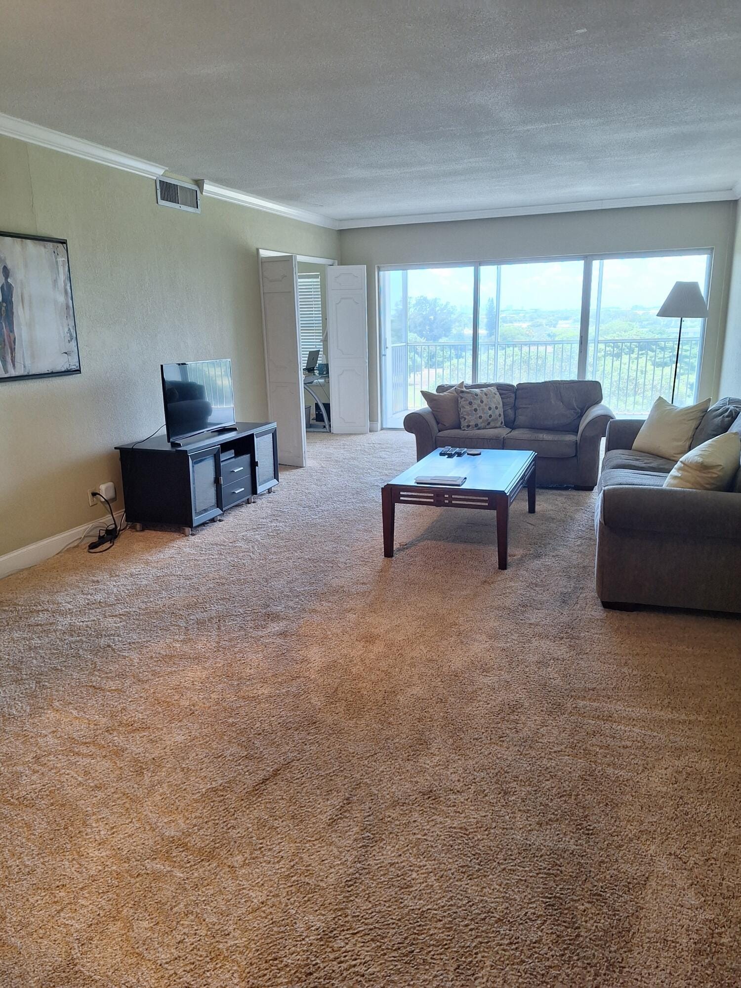 3050 N Palm Aire Drive 802 — photo 8