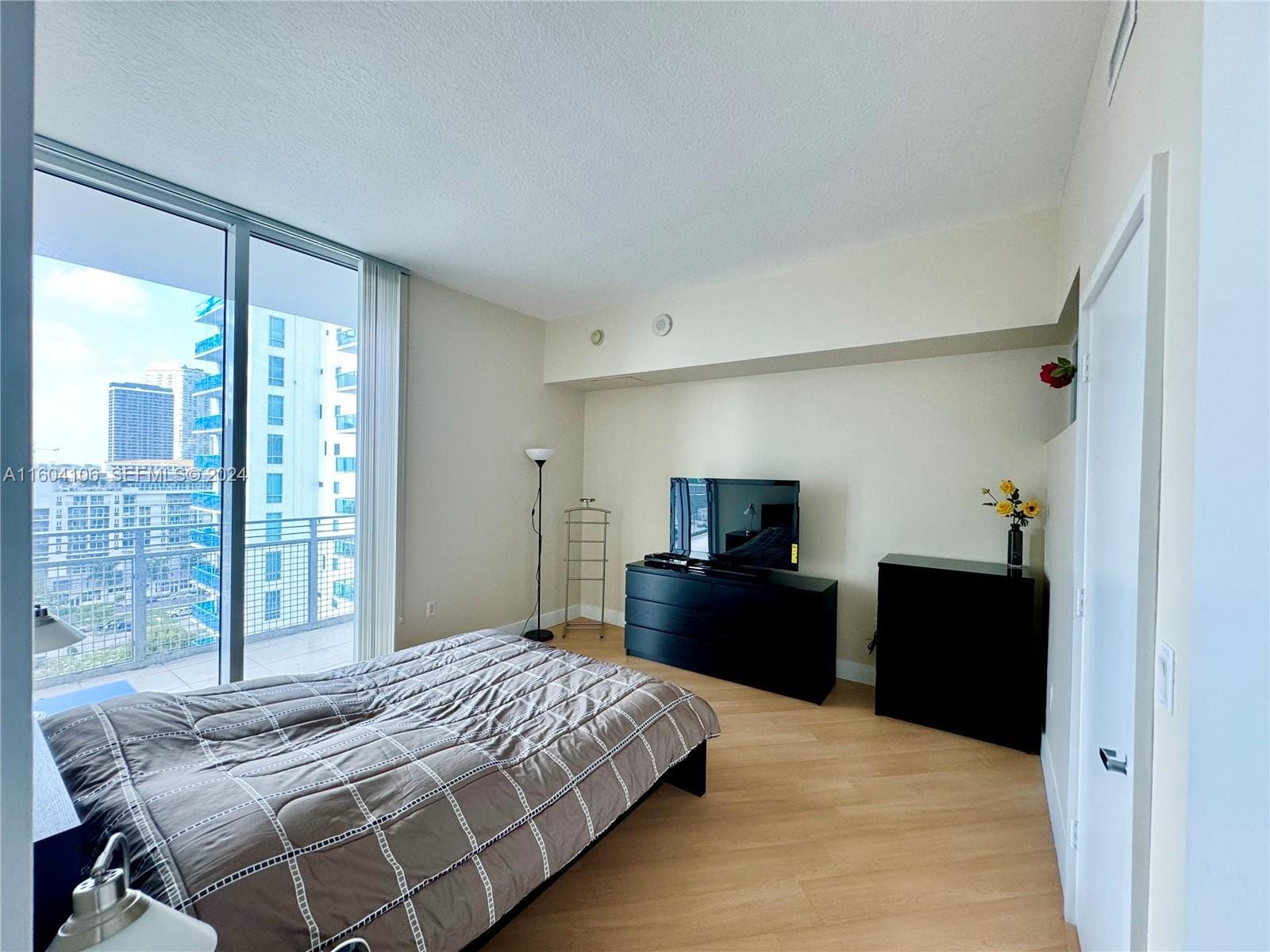 350 NE 24th Street 1107 — photo 4