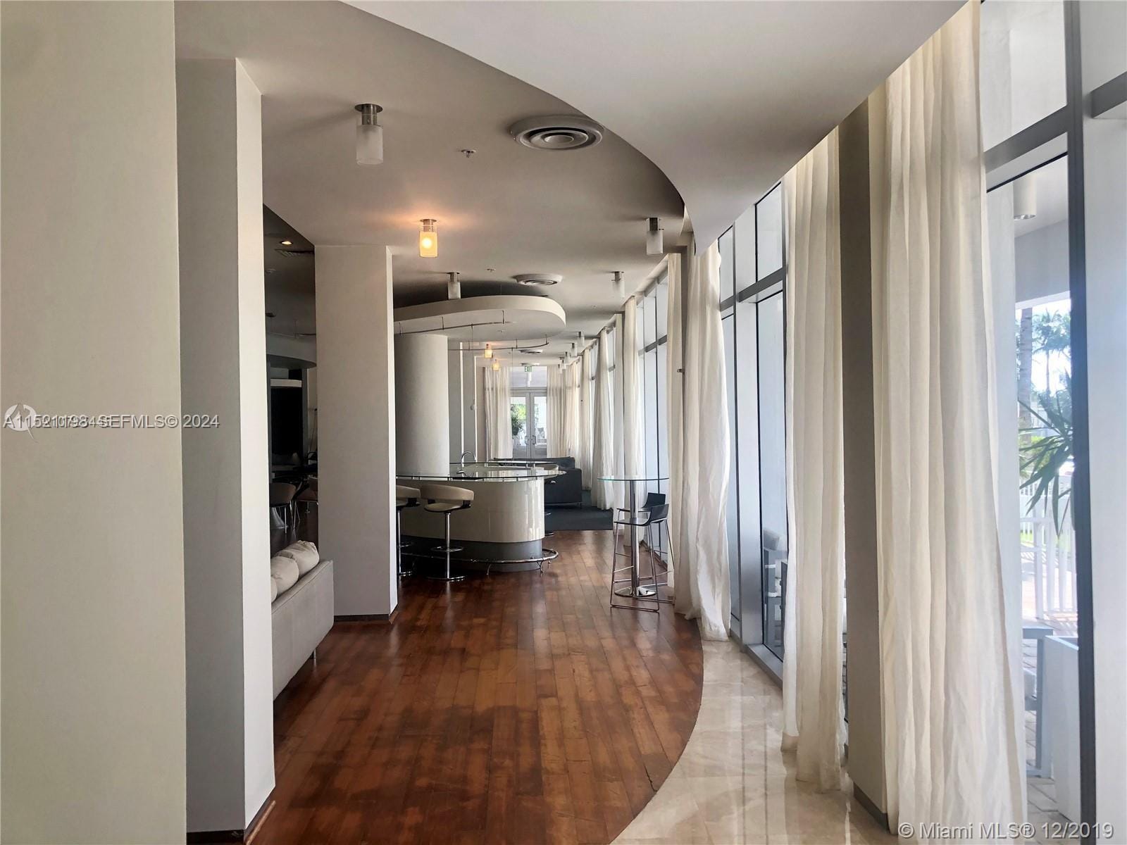 10275 Collins Avenue 230 — photo 6