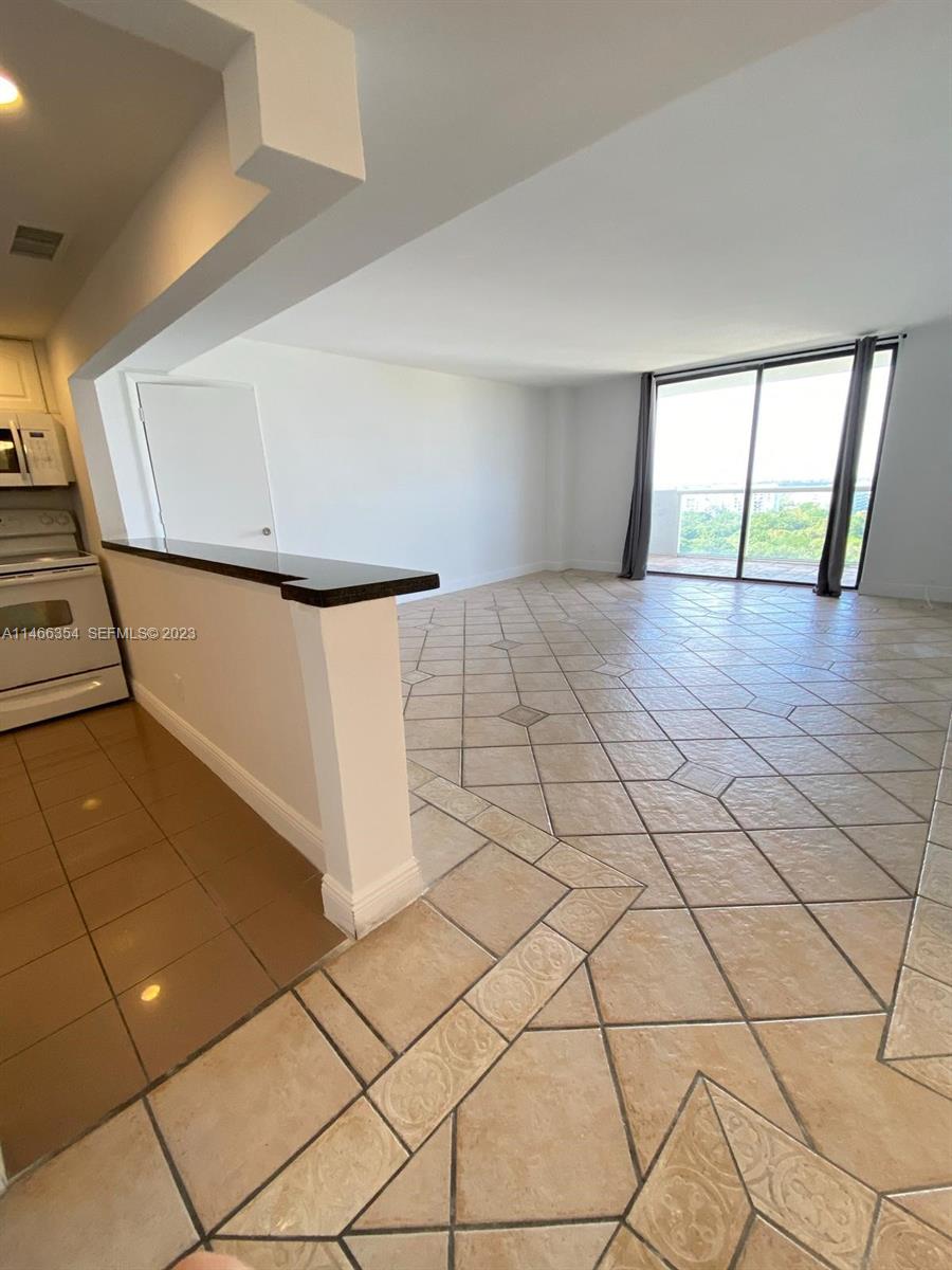 13499 Biscayne Boulevard 1505, North Miami, FL 33181, North Miami