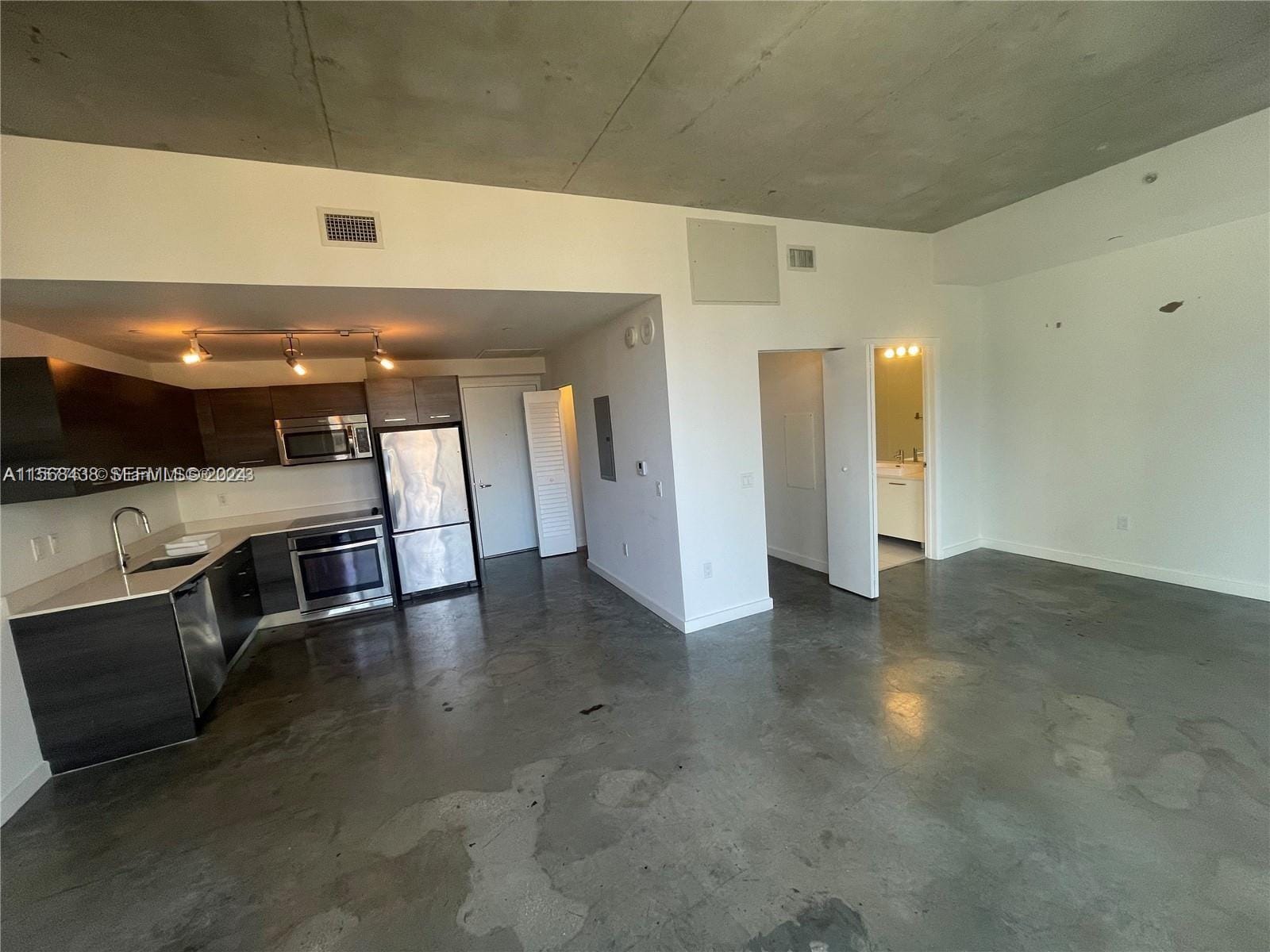 151 SE 1st Street 1505, Miami, FL 33131 photo 7