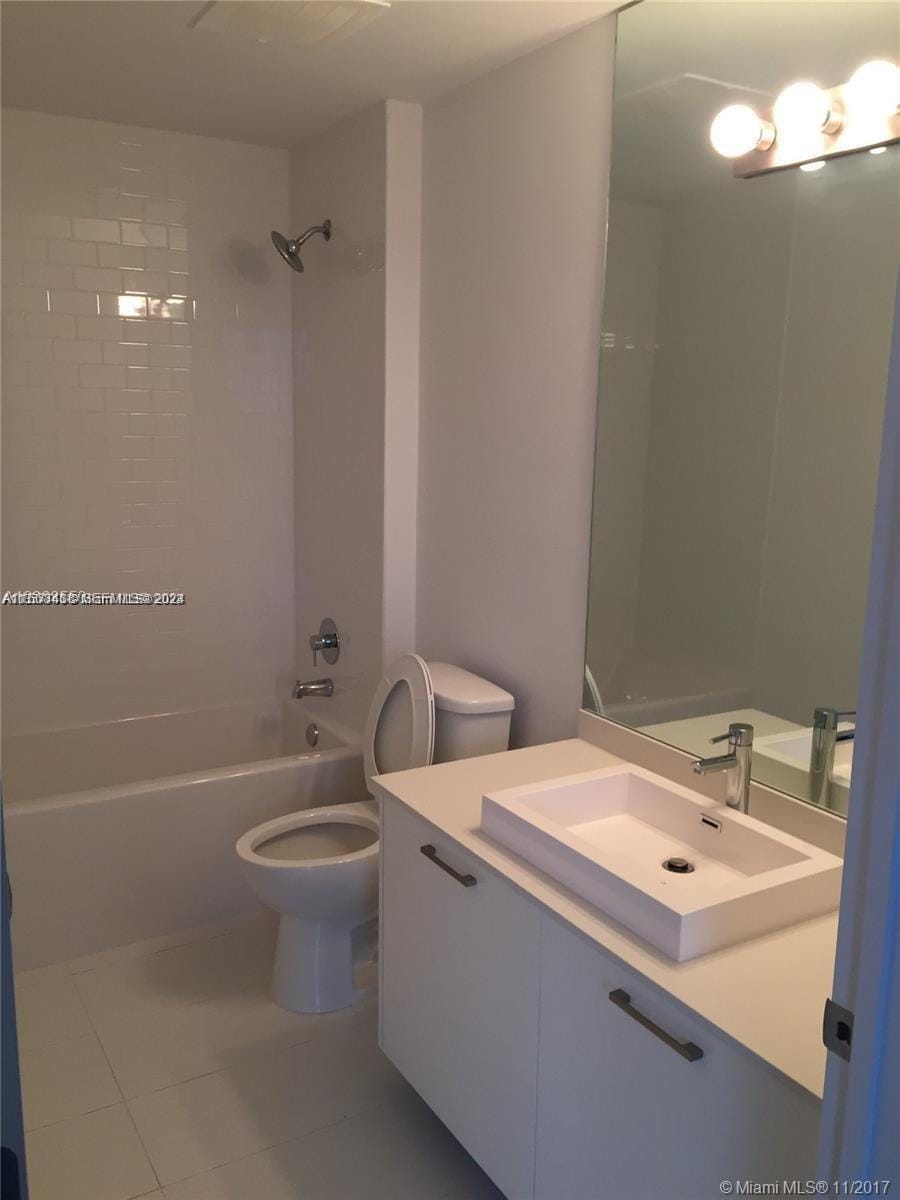 151 SE 1st Street 1505, Miami, FL 33131 photo 9
