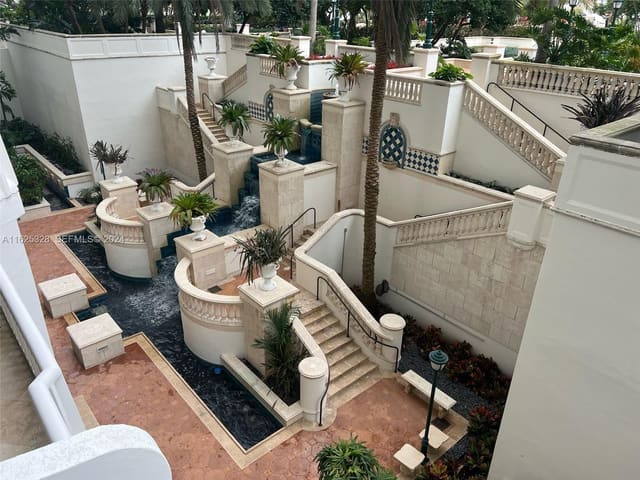 2000 Island Boulevard 405, sold in 2000 Isl Blvd Williams Is, Aventura, FL