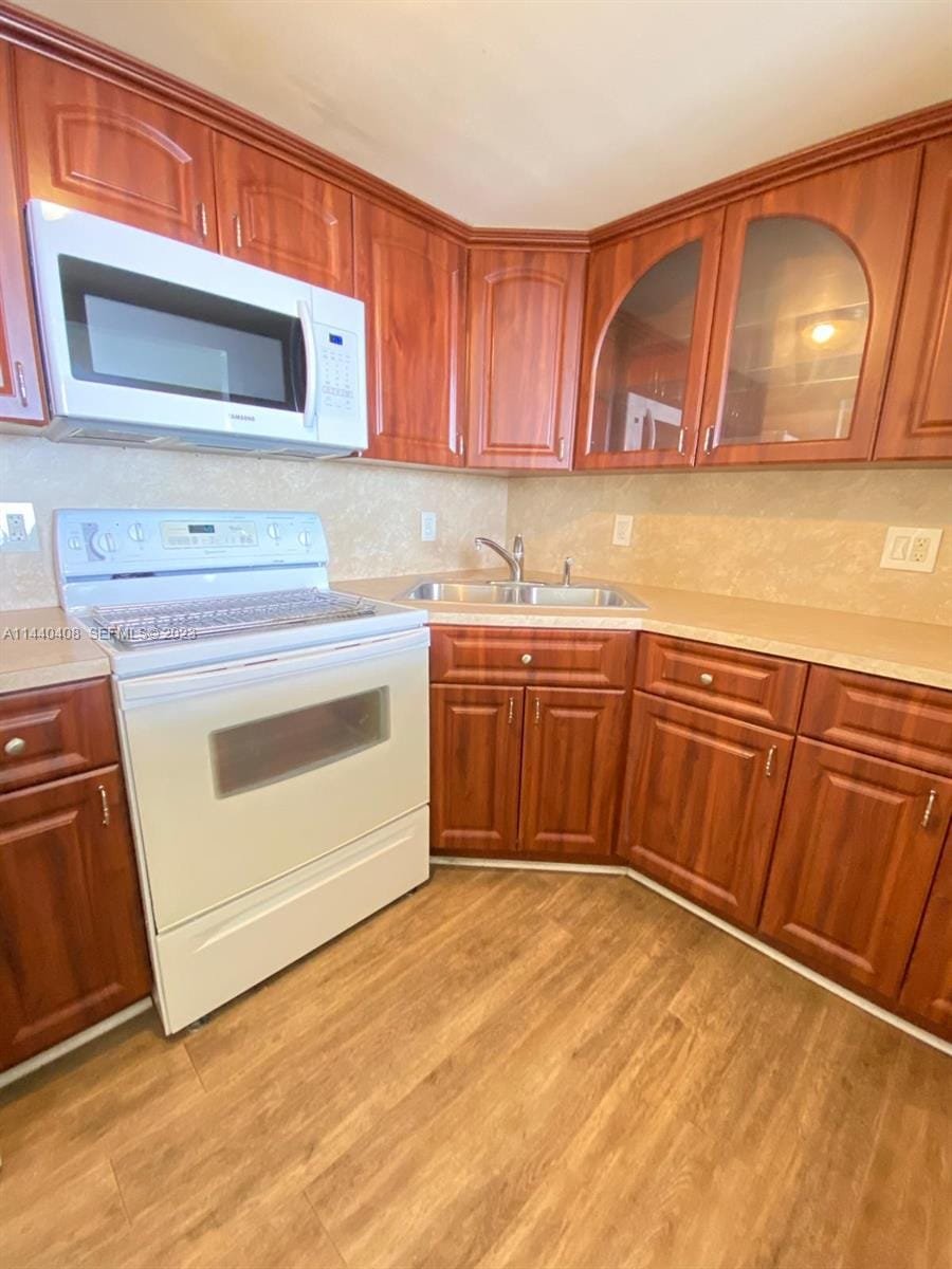 13499 Biscayne Boulevard 1408, North Miami, FL 33181 photo 16