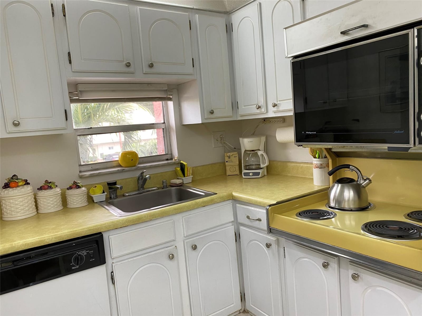 811 S Hollybrook Drive 203 — photo 8