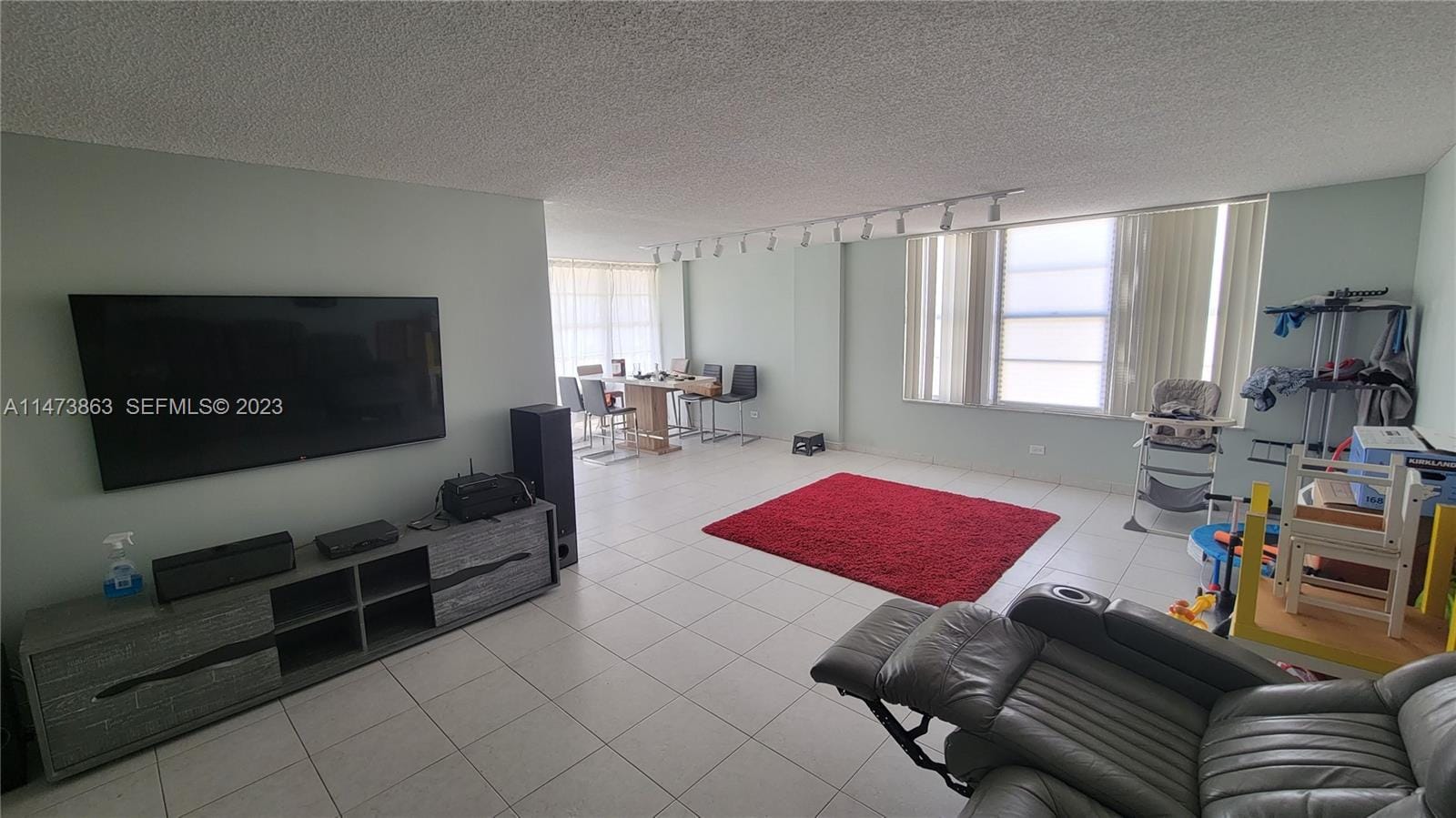 231 174th Street 304, Sunny Isles Beach, FL 33160