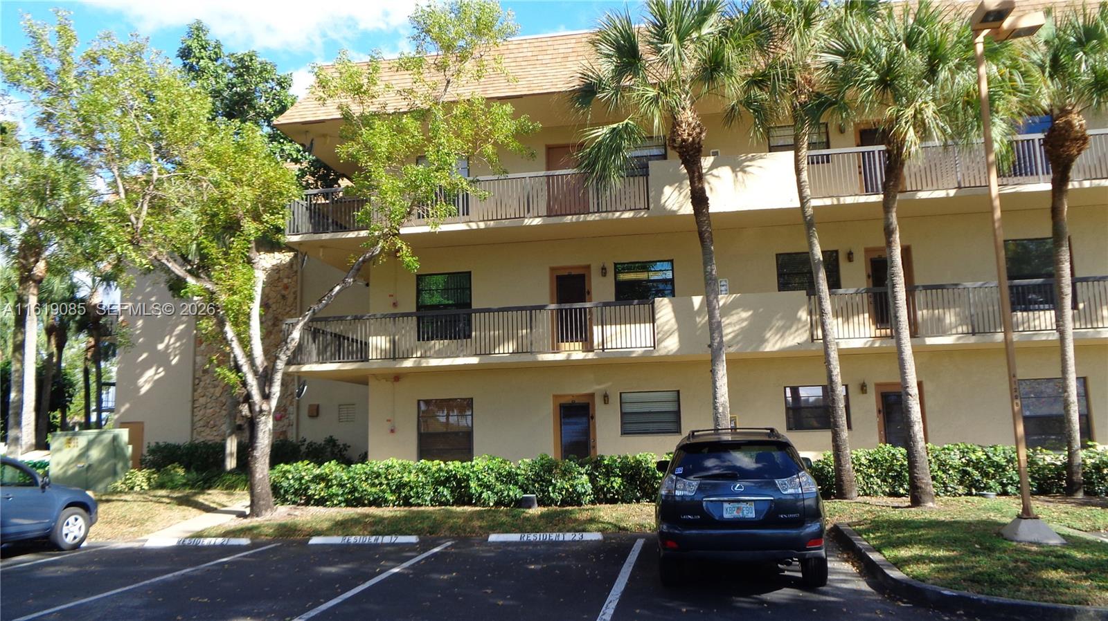 6085 N Sabal Palm Boulevard 204, Tamarac, FL 33319
