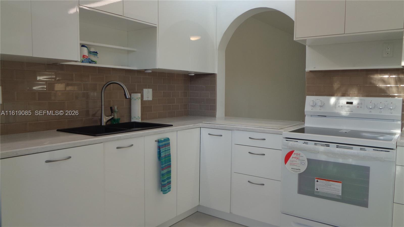 6085 N Sabal Palm Boulevard 204, Tamarac, FL 33319 photo 11