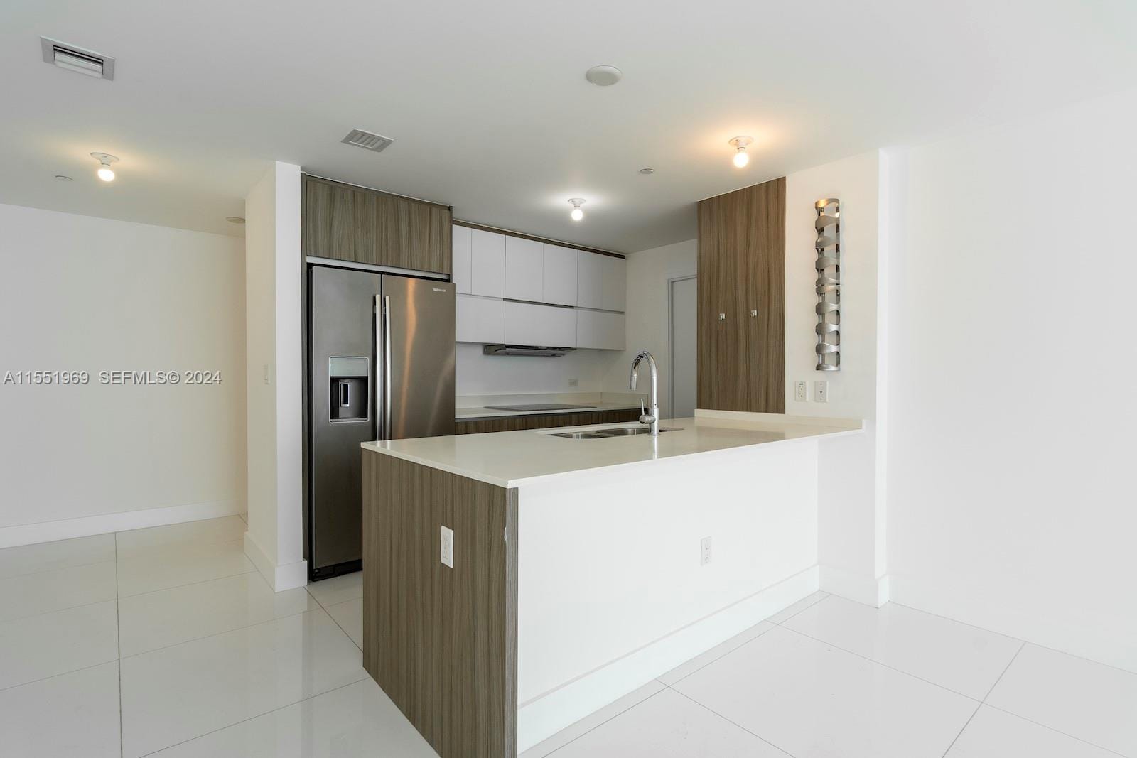 600 NE 27 Street 2304 — photo 10