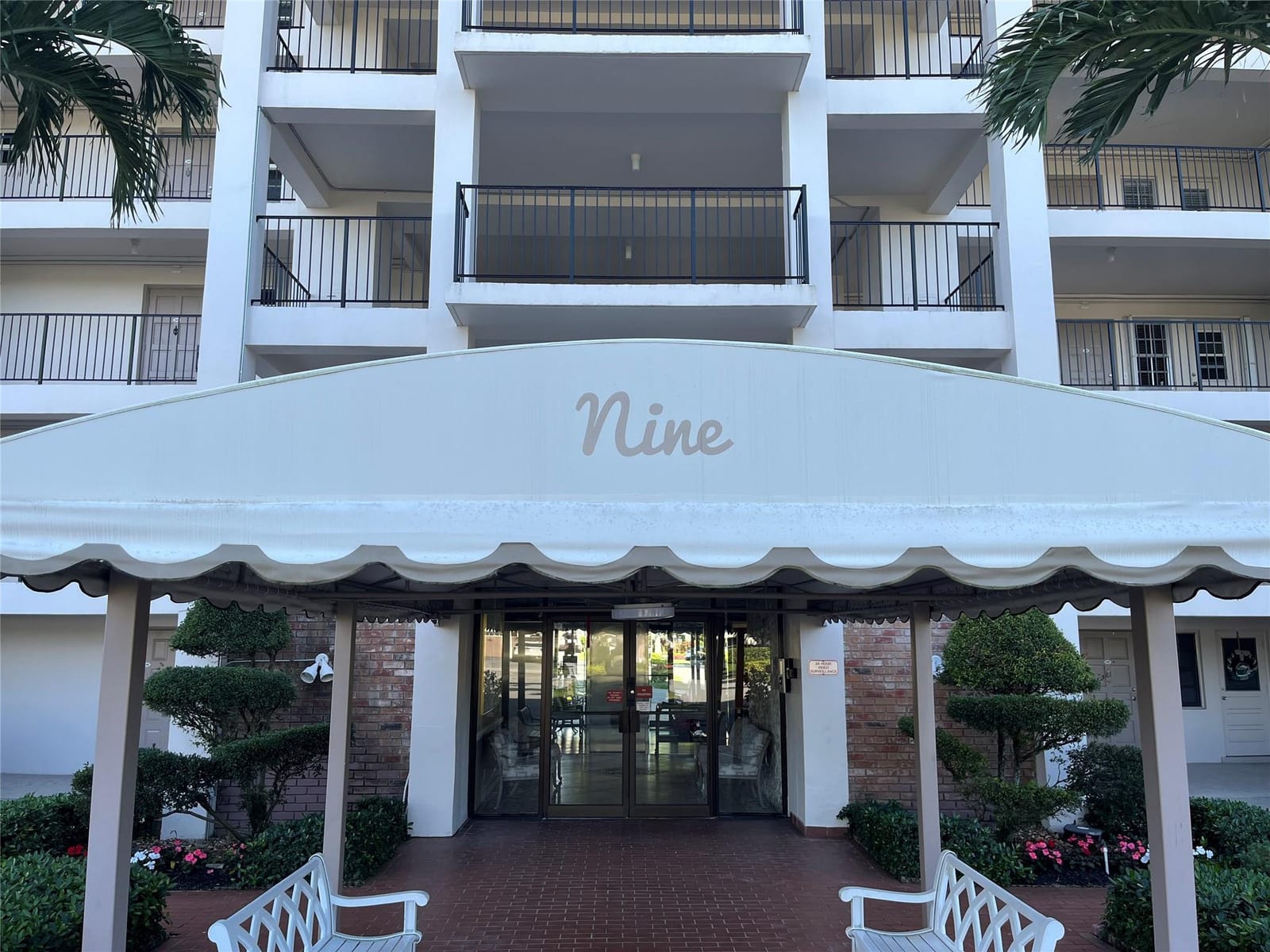 3100 N Palm Aire Drive 304 — photo 2