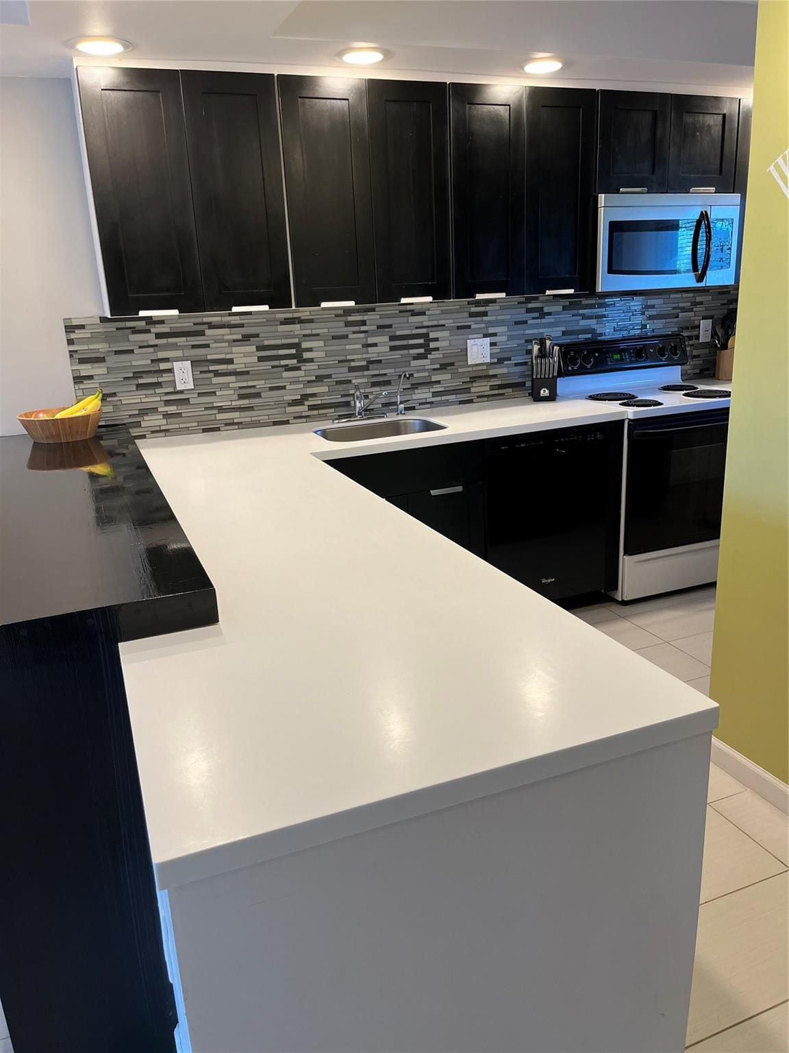 3100 N Palm Aire Drive 304 — photo 9