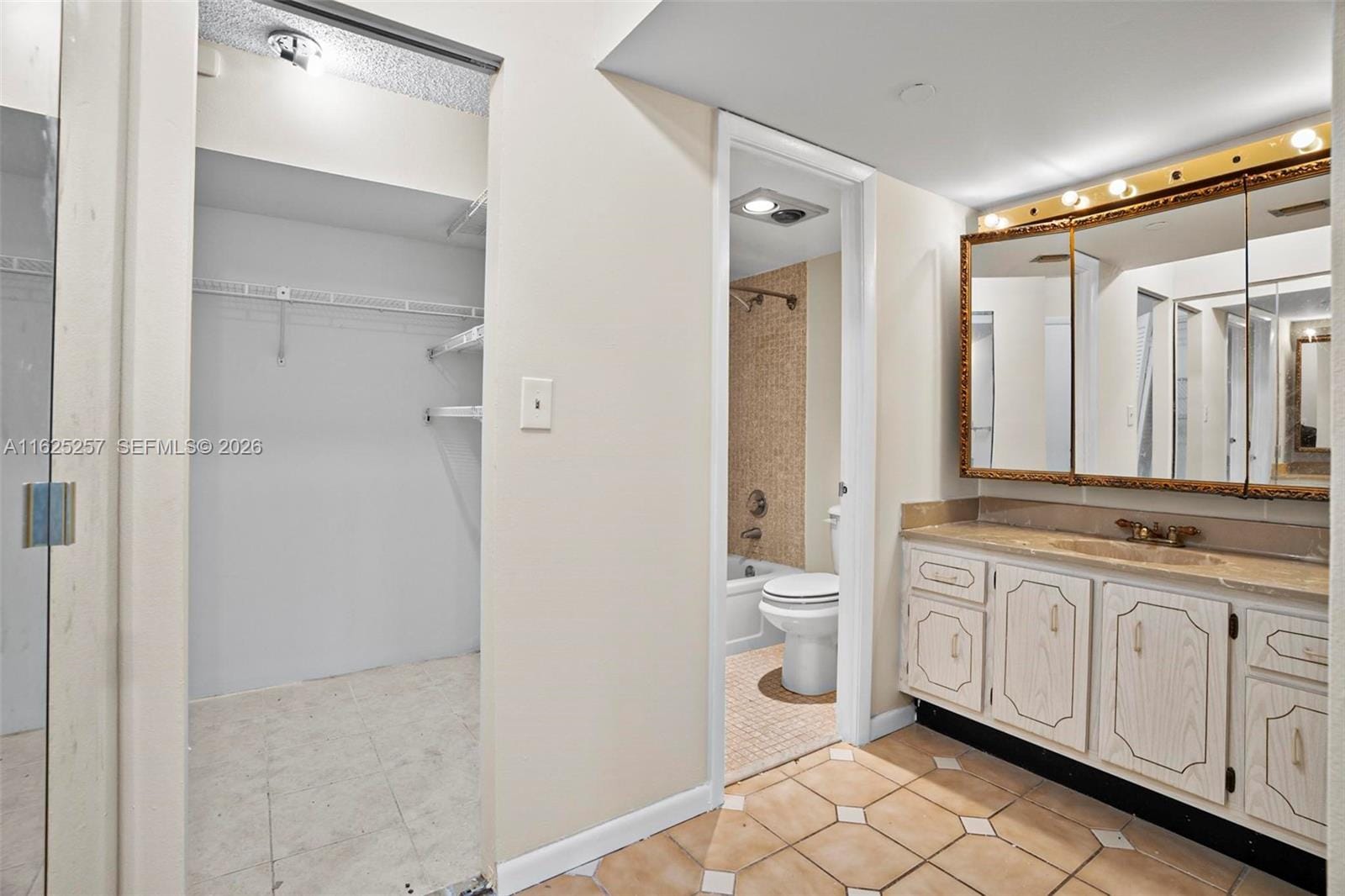 1000 Saint Charles Place 522, Pembroke Pines, FL 33026 photo 14