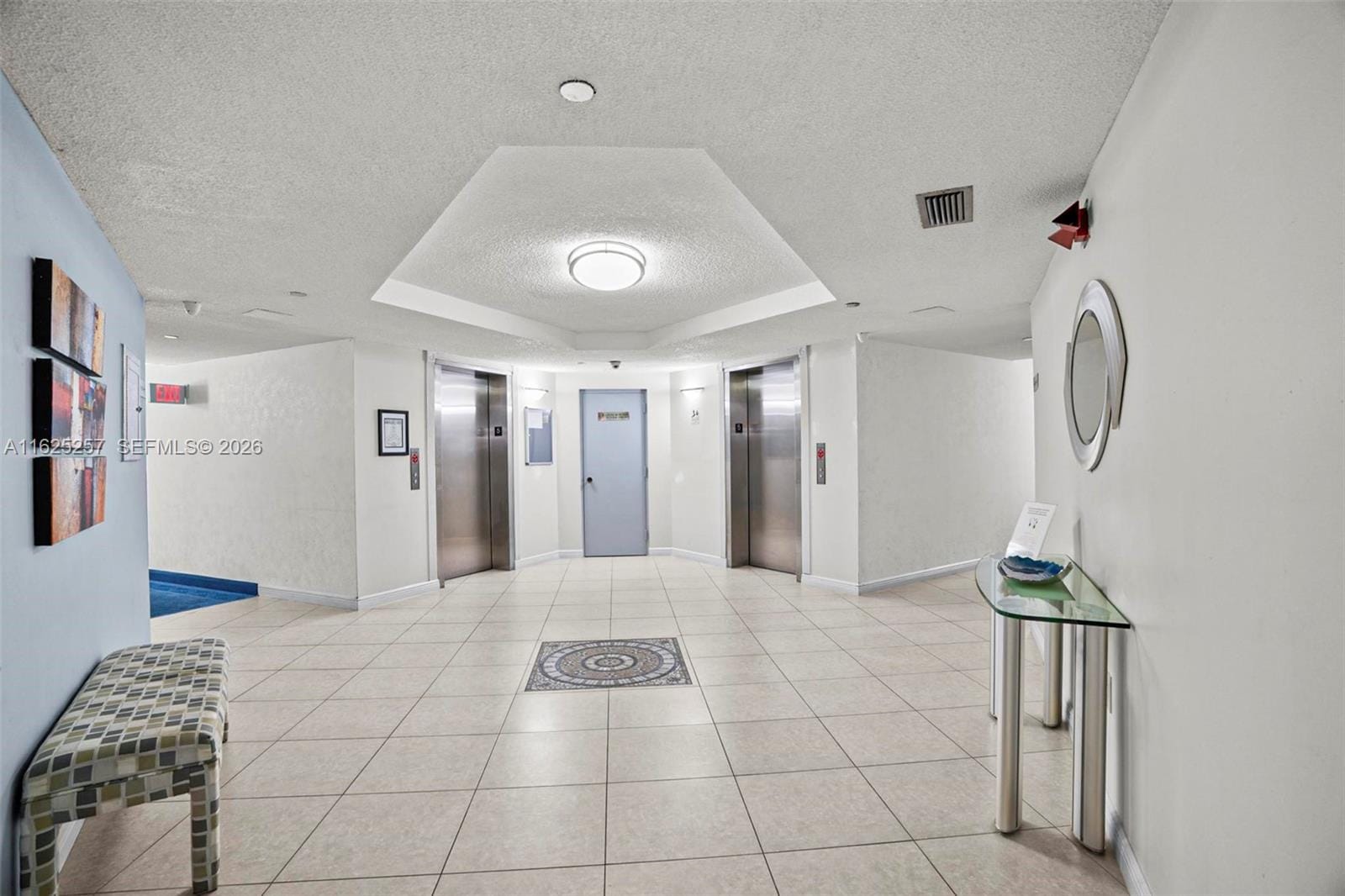 1000 Saint Charles Place 522 — photo 4