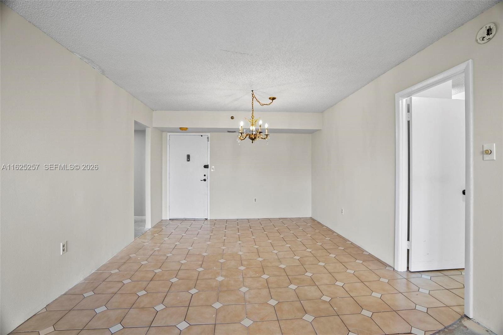 1000 Saint Charles Place 522 — photo 7