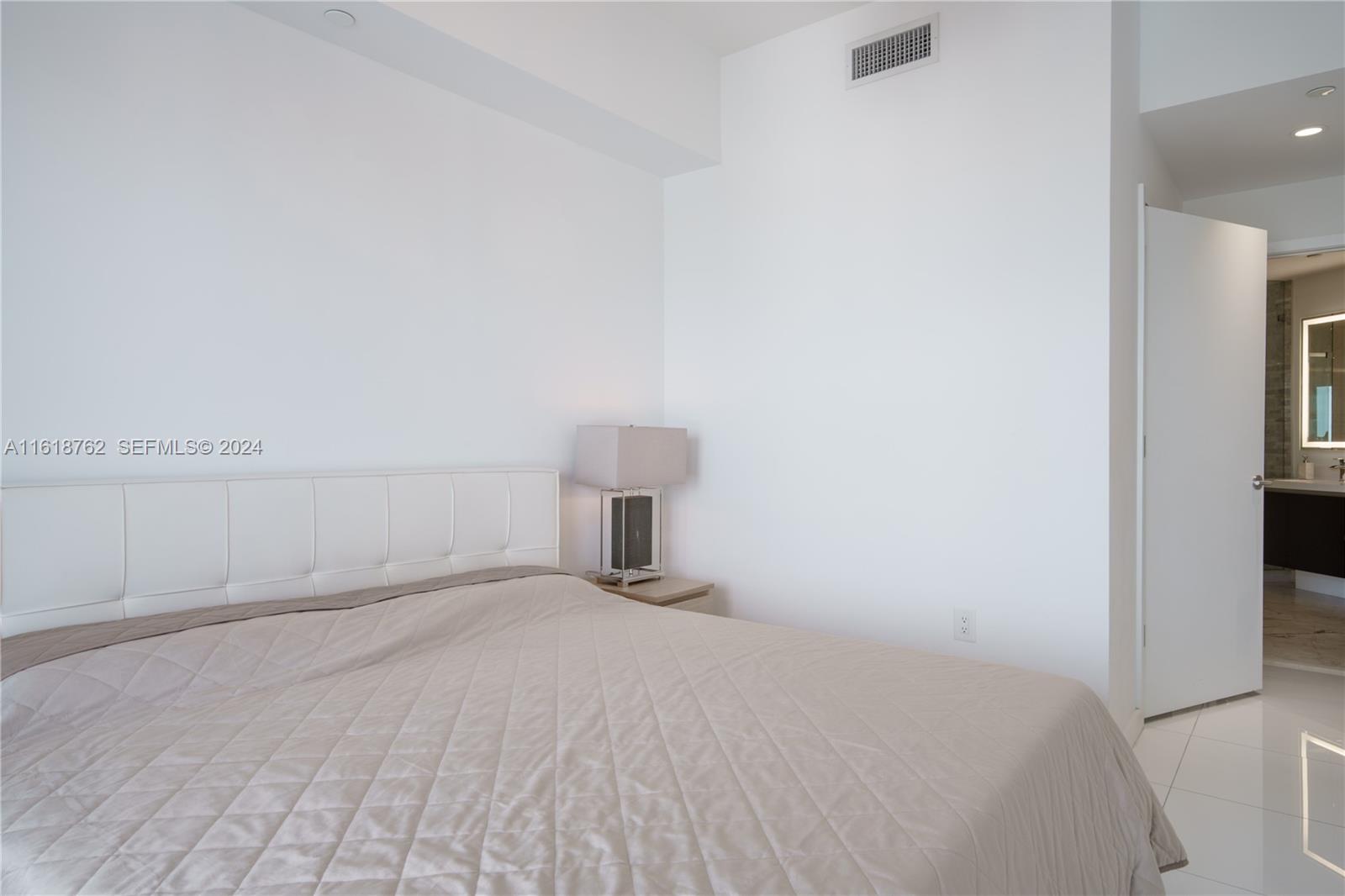 851 NE 1st Avenue 4406 — photo 11