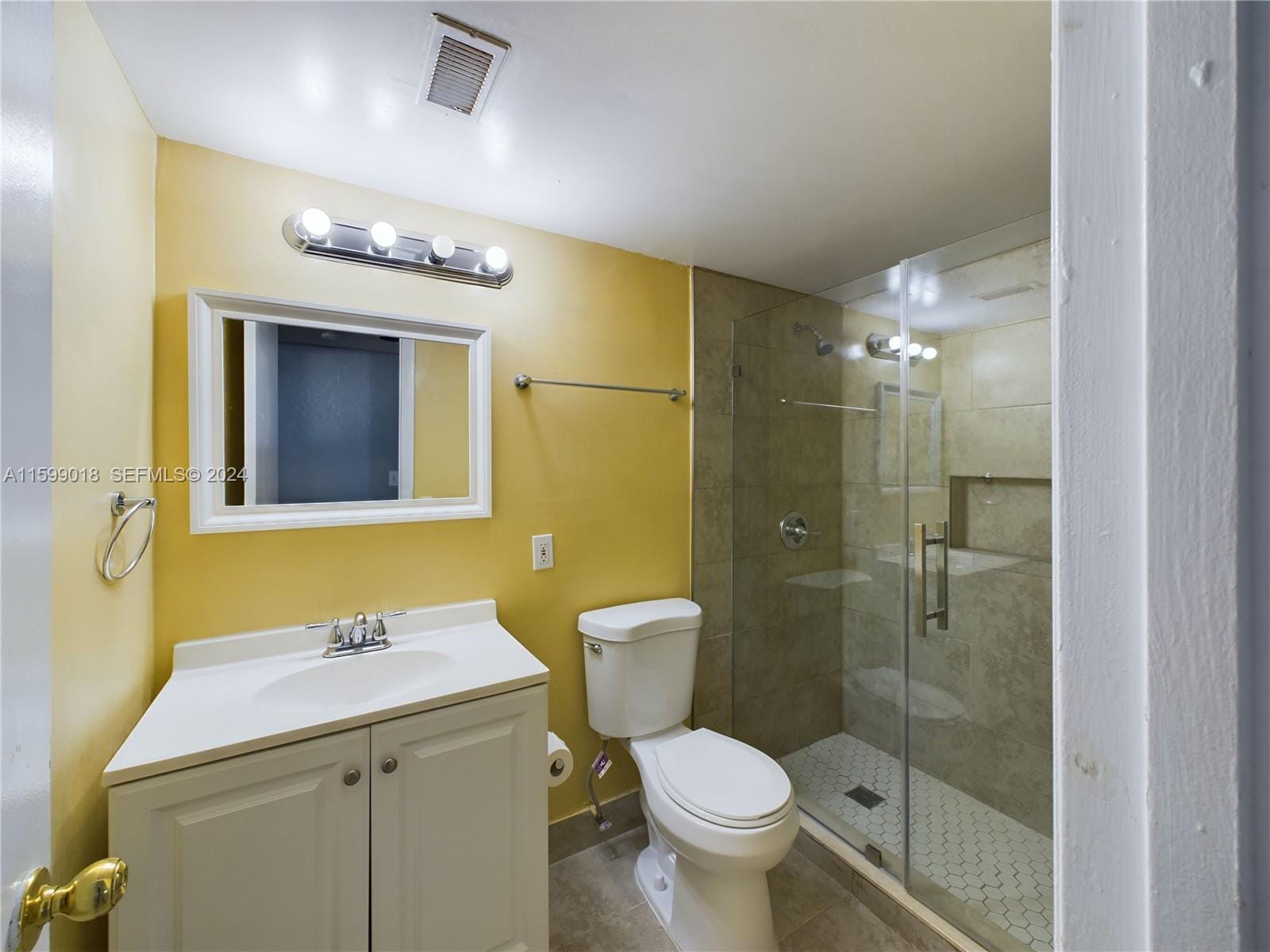 18890 NW 57th Avenue 112, Hialeah, FL 33015 photo 9