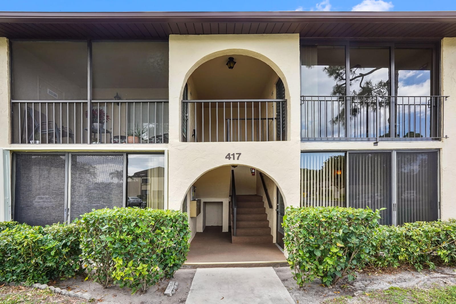 417 Pine Glen Lane D-1, Greenacres, FL 33463