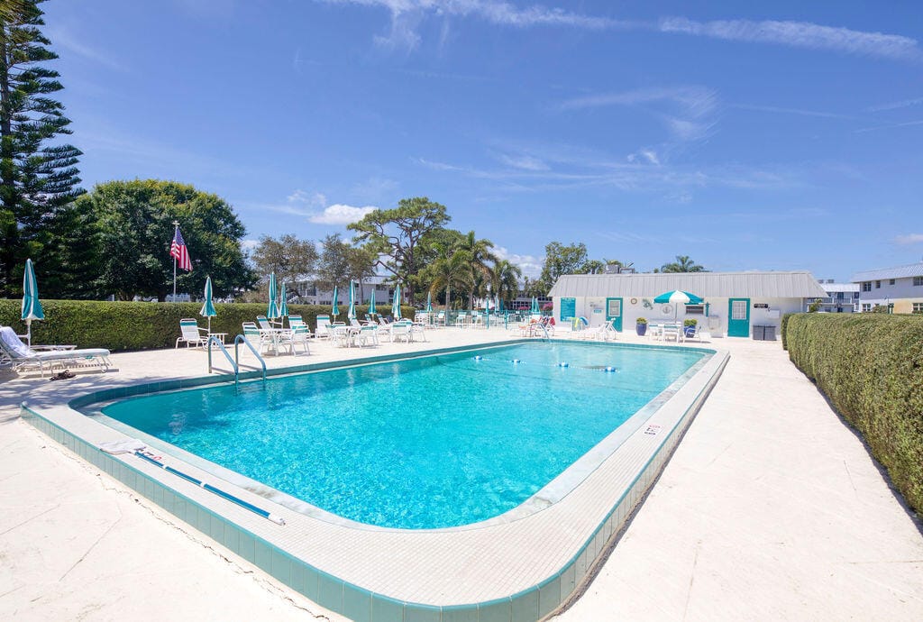 2929 SE Ocean Boulevard 136-2, Stuart, FL 34996 photo 25