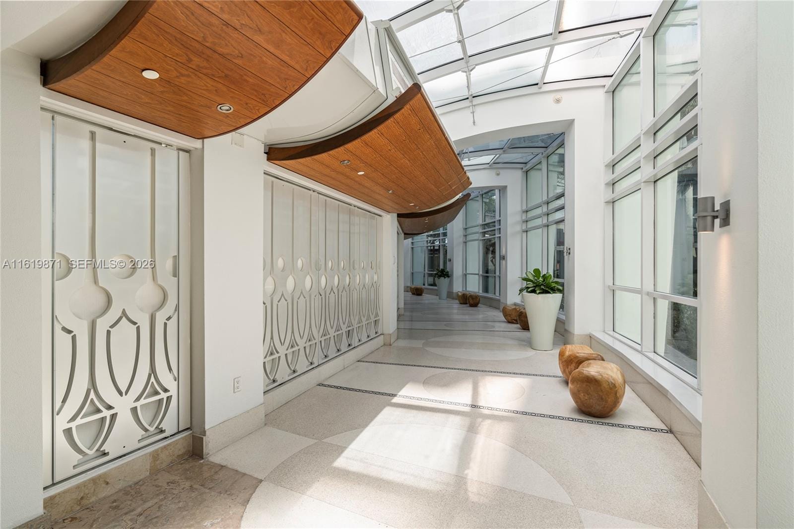 4401 Collins Avenue 1007, Miami Beach, FL 33140 photo 25