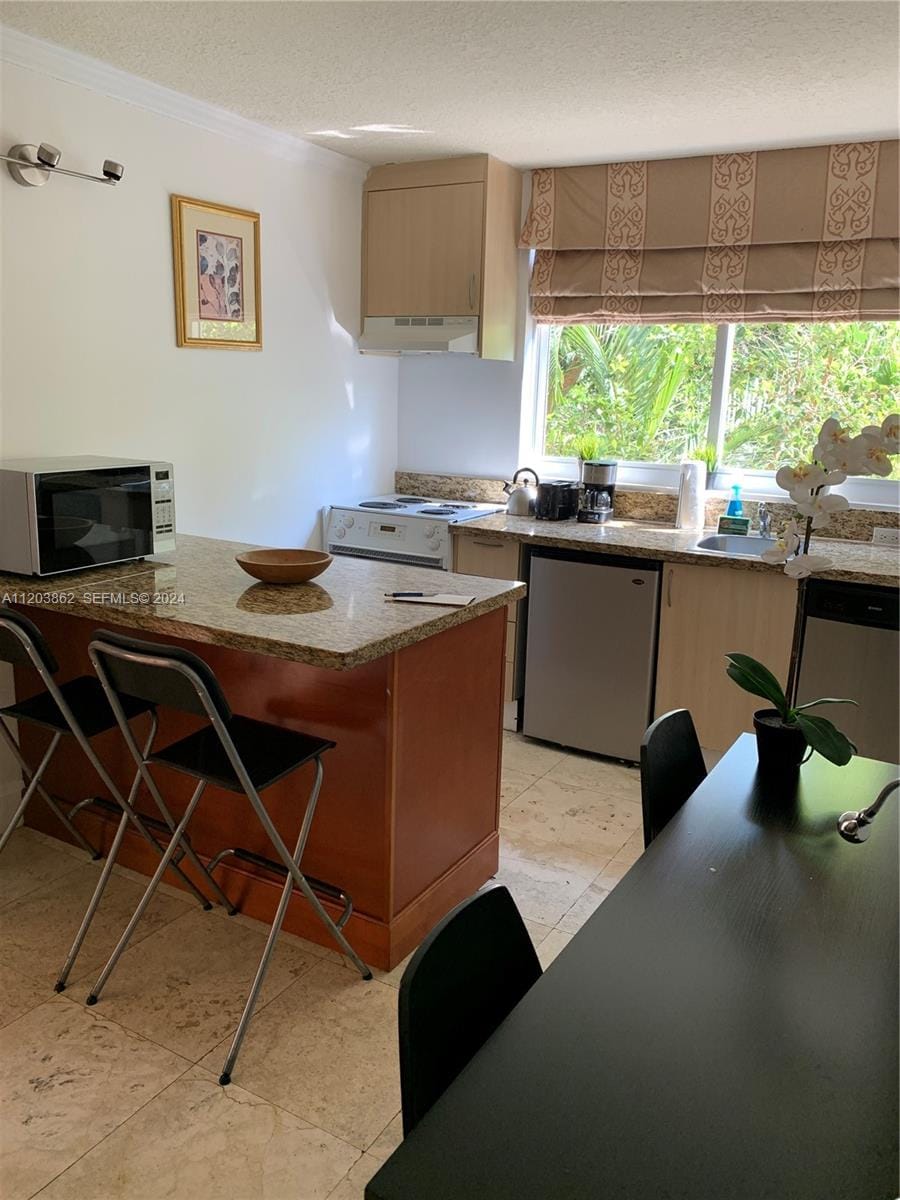 2951 S Bayshore Drive 417 — photo 2