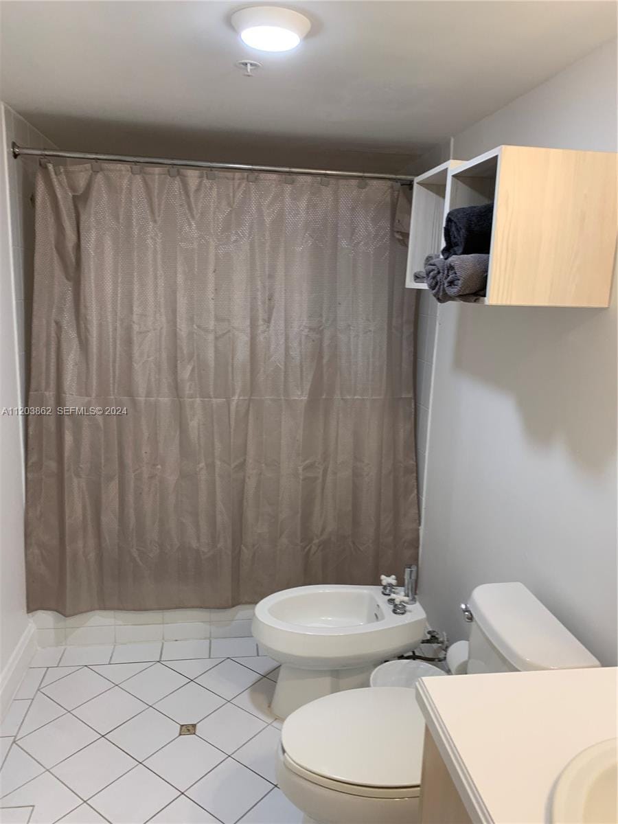 2951 S Bayshore Drive 417 — photo 3