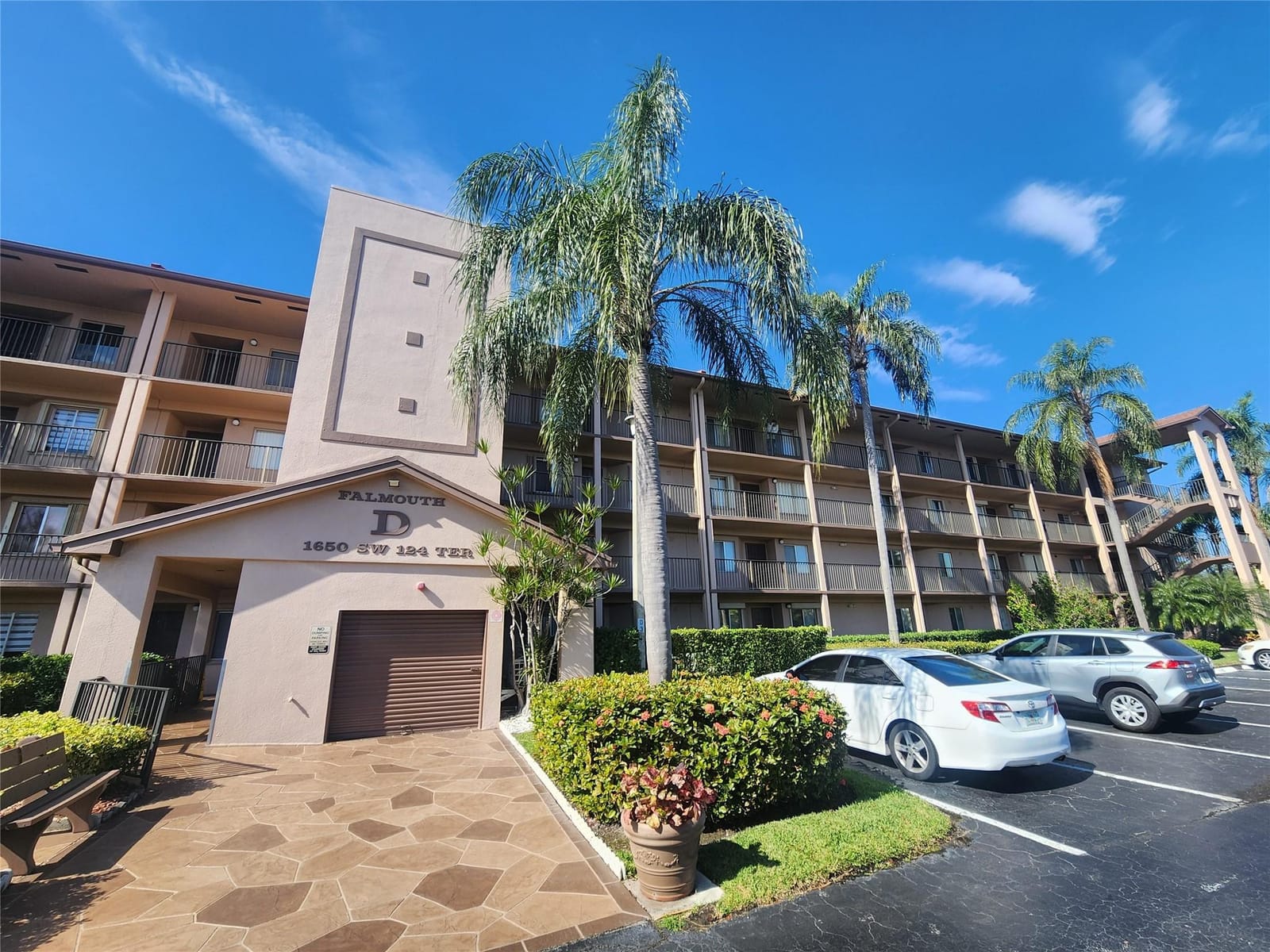 1650 SW 124th Terrace 209D — photo 3