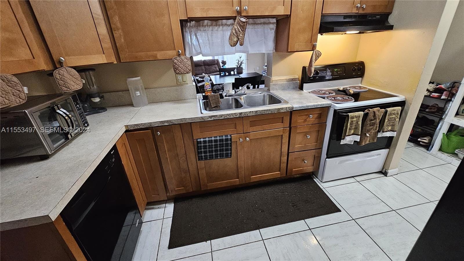 2800 NW 56th Avenue A403 — photo 3