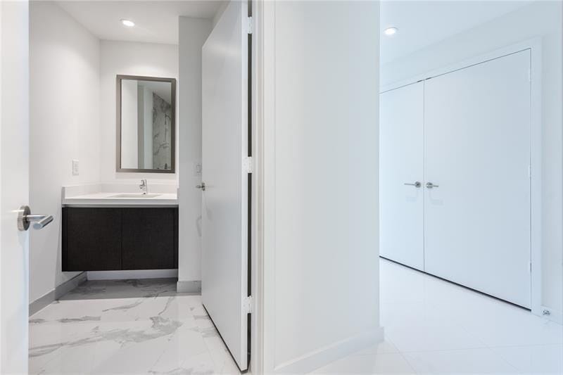 851 NE 1st Avenue 1912, Miami, FL 33132 photo 20