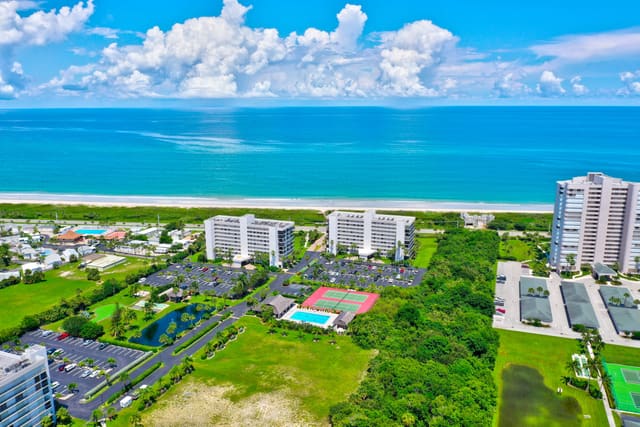 5055 N Highway A1a 102, sold in Bryn Mawr Ocean Towers, A Condominium, Hutchinson Island, FL