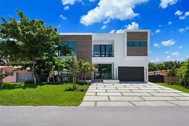 250 190th Street, sold in Golden Shores Ocean Blvd, Sunny Isles Beach, FL