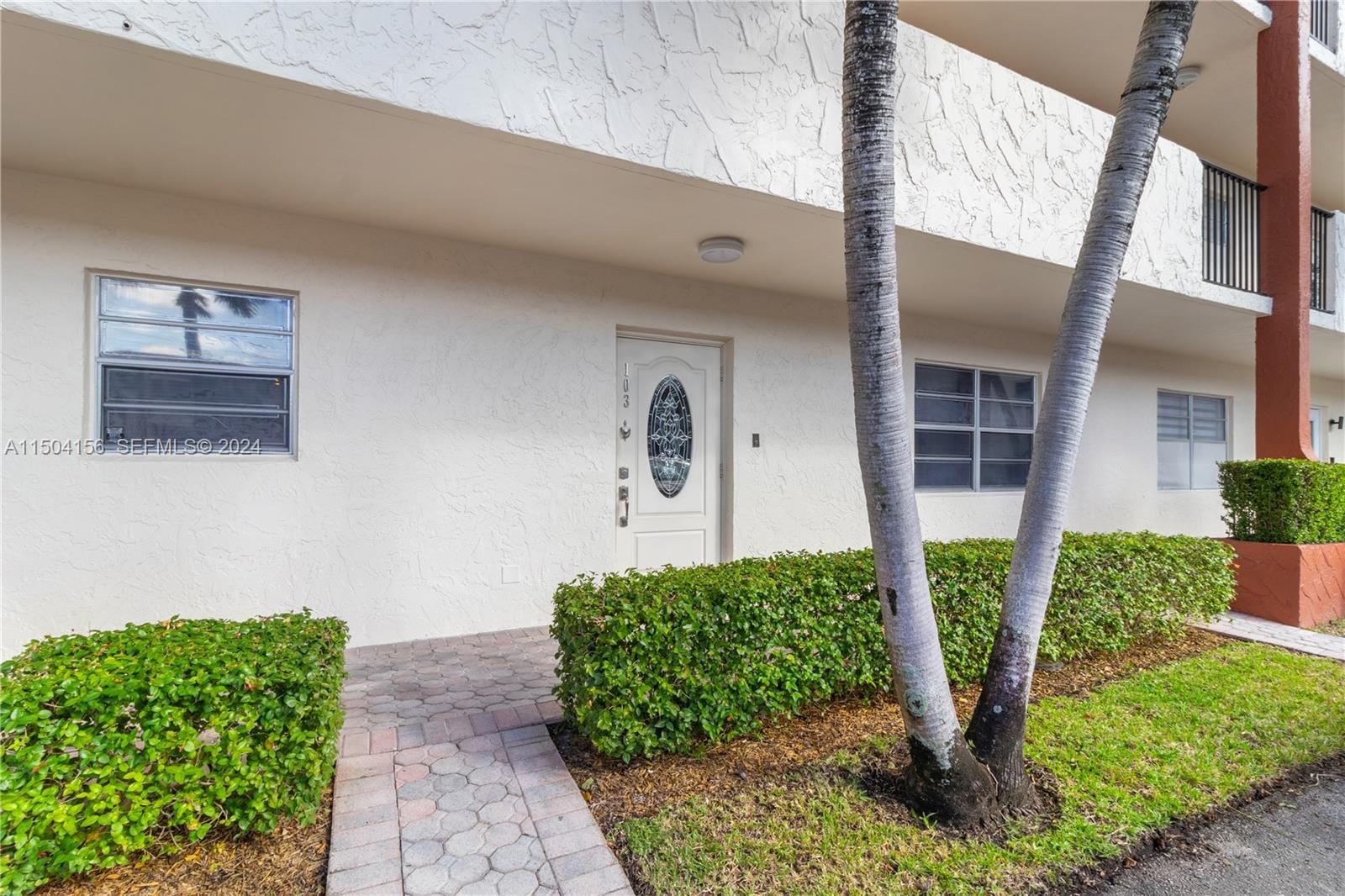 281 S Hollybrook Drive 103 — photo 2