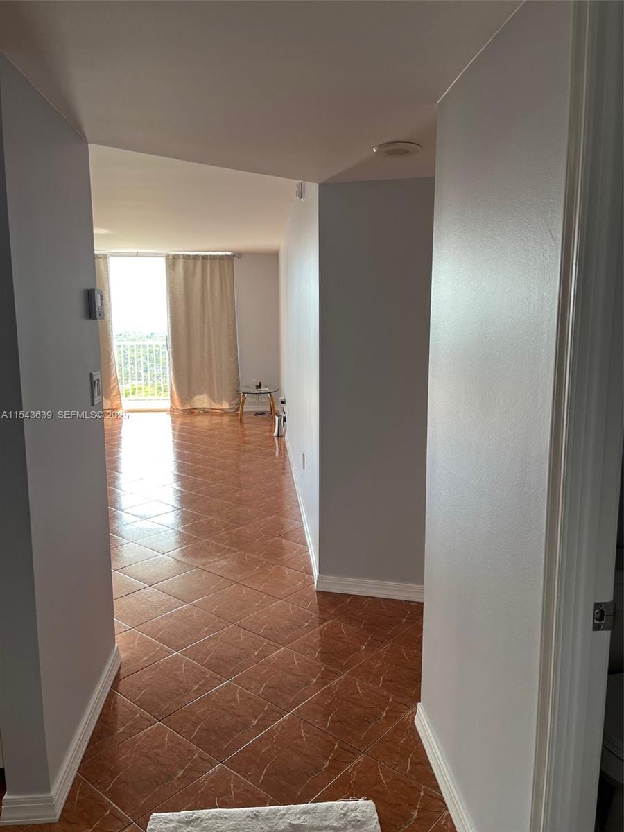 2801 NE 183rd Street 2103W — photo 4