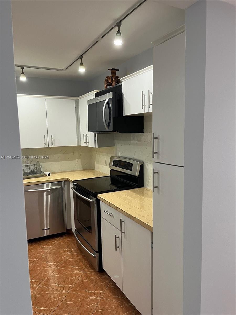 2801 NE 183rd Street 2103W — photo 5