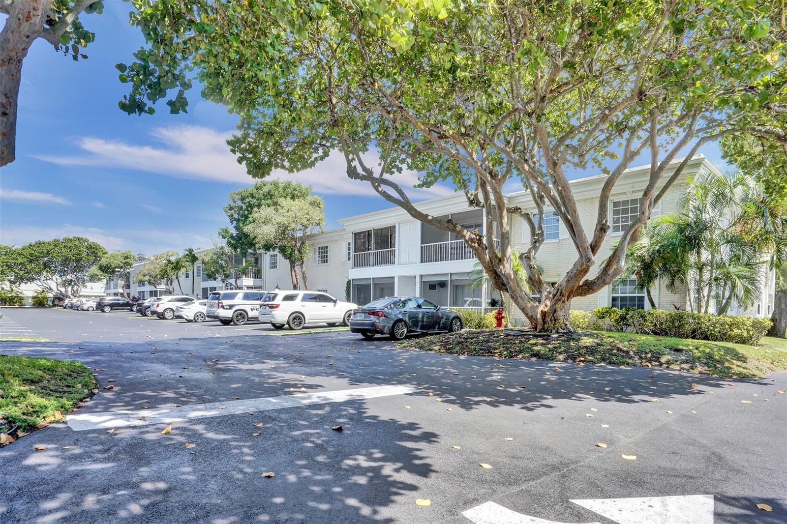 6249 Bay Club Drive 4, Fort Lauderdale, FL 33308 photo 2